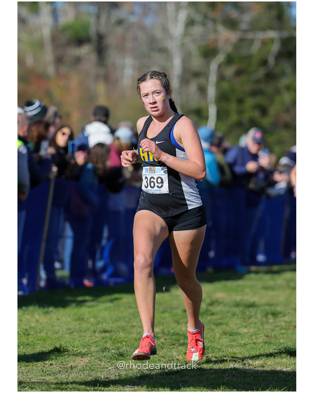 Charlotte Behnke, Haddam-Killingworth, P94, 21:06.09 - New England Cross Country State Championship - Thetford Vt - November 8, 2025 File: ./dir-1-Girls-Championship/251108-2025-New England-Cross-Country-Championships-Thetford-VT-284-296A5096.jpg Charlotte Behnke, Haddam-Killingworth, P94, 21:06.09 - New England Cross Country State Championship - Thetford Vt - November 8, 2025 – 2025…
